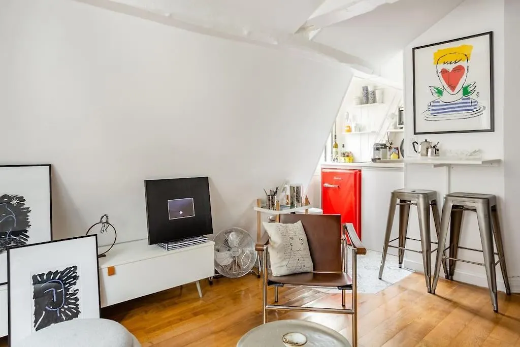 Nid Artistique Et Cosy Au Coeur De St Germain Des Pres, Paris 6 Apartment France